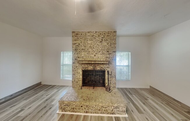 5455 S ACRES DR