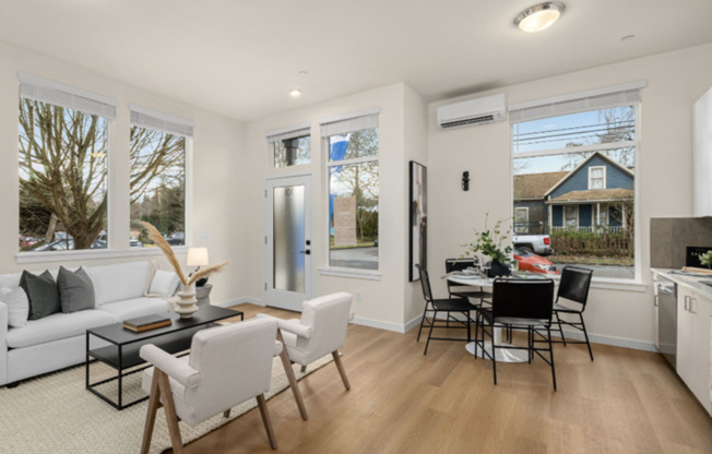 1 bed, 1 bath, 427 sqft, $1,595, Unit 8120 - 211