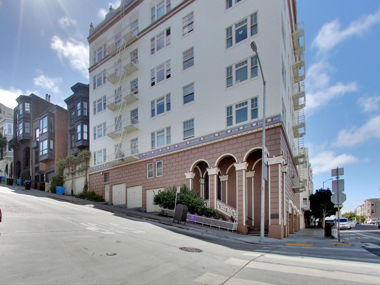 1299 LOMBARD ST
