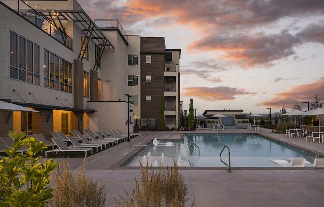Pool & Hot Tub at Sunset Parc View Apartments and Townhomes Midvale, UT 84047