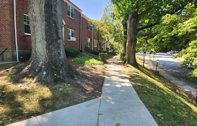 2 beds, 1 bath, 897 sqft, $2,335, Unit A-16