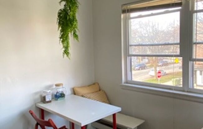 1004 Pleasant