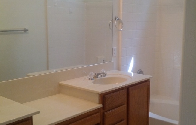 3 beds, 2 baths, $2,050