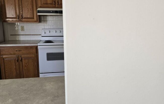 2 beds, 1 bath, 950 sqft, $850