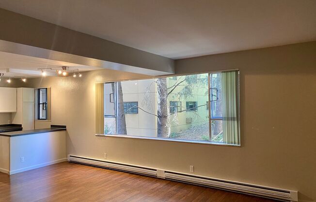 1 bed, 1 bath, 612 sqft, $1,450, Unit 301