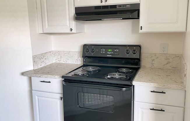 1 bed, 1 bath, 750 sqft, $1,375, Unit 71