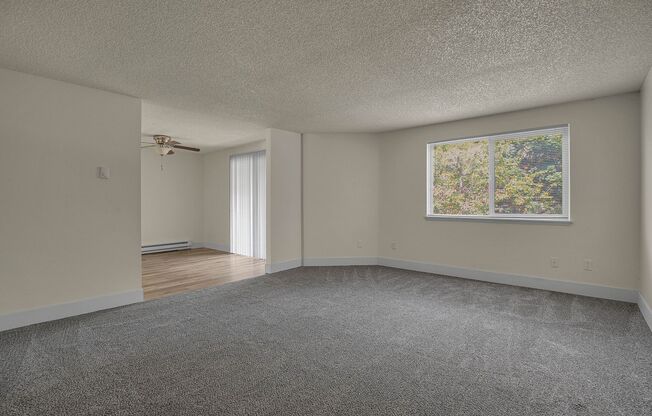 2 beds, 1 bath, 925 sqft, $1,410, Unit 762-34