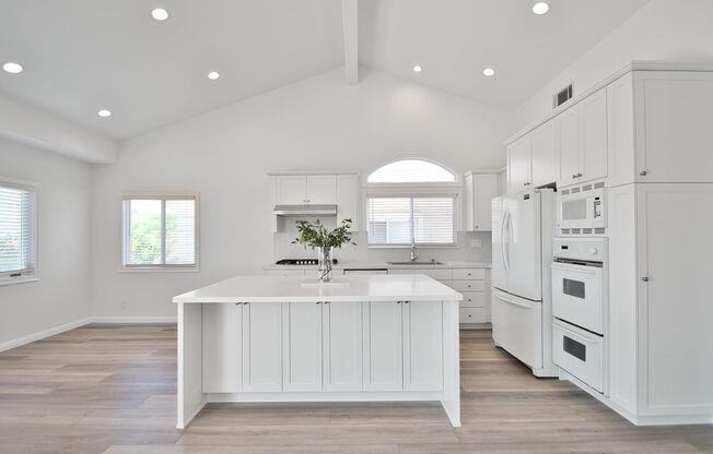 Beautiful Ocean View Townhome with Remodeled Kitchen in South Redondo Beach