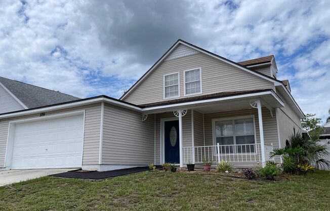 Charming Craftsman-Style 3-Bedroom Home in Gated Community!