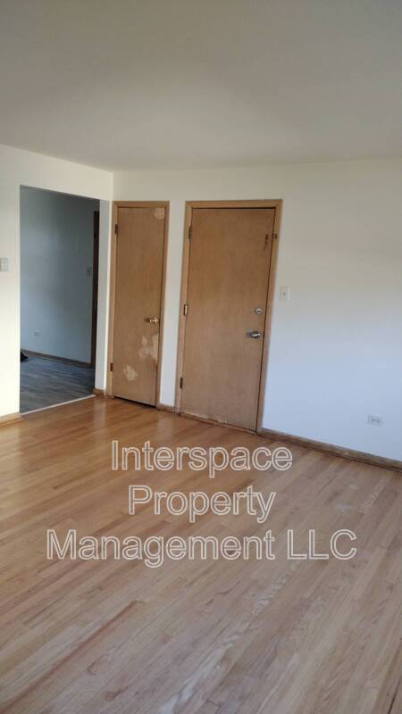 10126 S PULASKI RD
