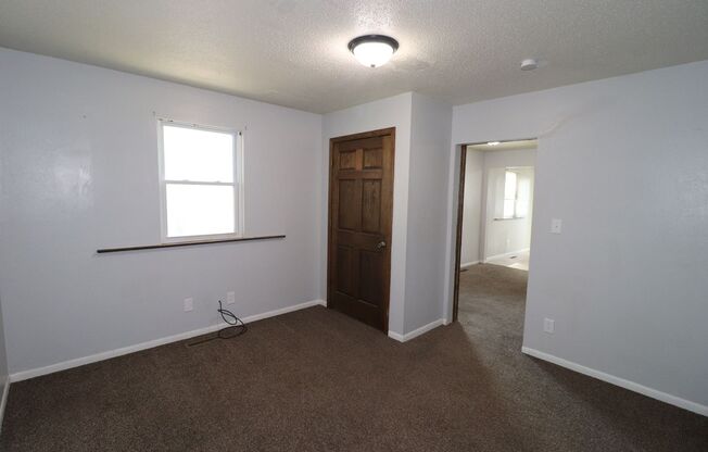 2 beds, 1 bath, $800