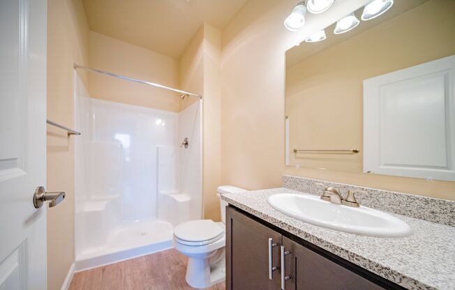 2 beds, 2 baths, 850 sqft, $1,435, Unit 3270-302