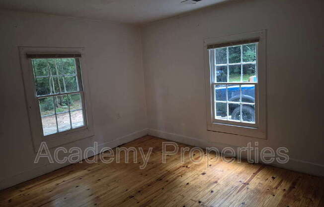 106 SHIELDS RD