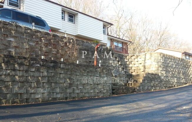 21225 MARY LYNN DR