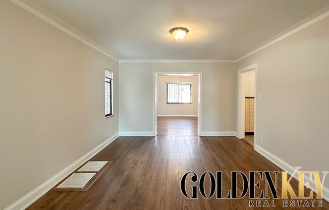 University District Large 1451 sq ft Westside 3bd/1.5ba