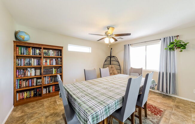 5945 N 73 DR