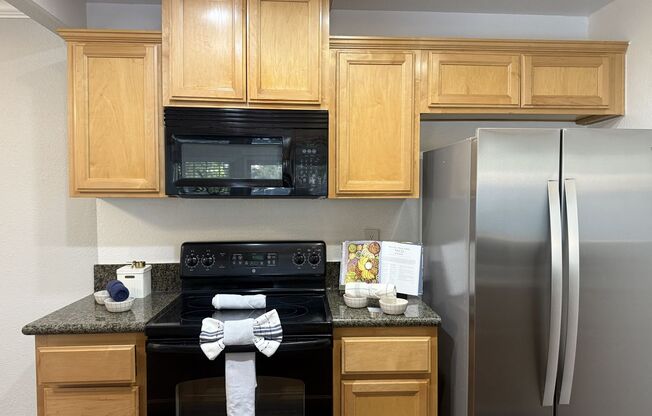 2 beds, 2 baths, 850 sqft, $3,000, Unit 821-09