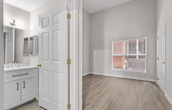 3 beds, 2 baths, 1,450 sqft, $1,660, Unit 215