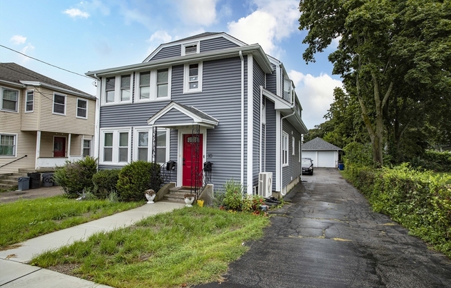 10 OAK ST