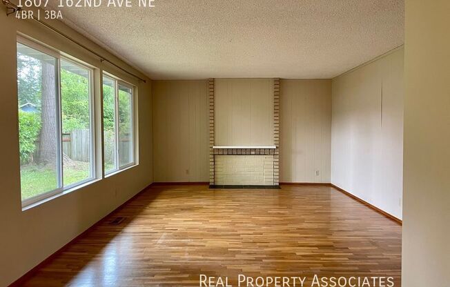 1807 162 AVE NE