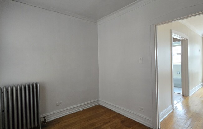 4107 N SACRAMENTO