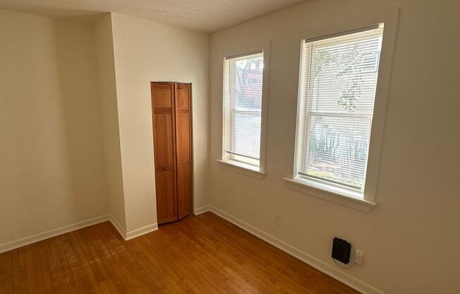 2 beds, 1 bath, 552 sqft, $1,350