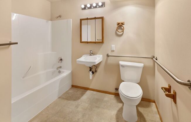 2 beds, 1 bath, 738 sqft, $1,725, Unit 250-106 (ADA)