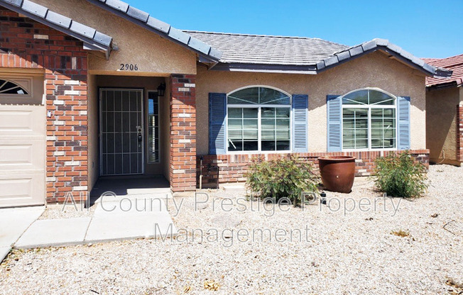 2906 W PECAN RD