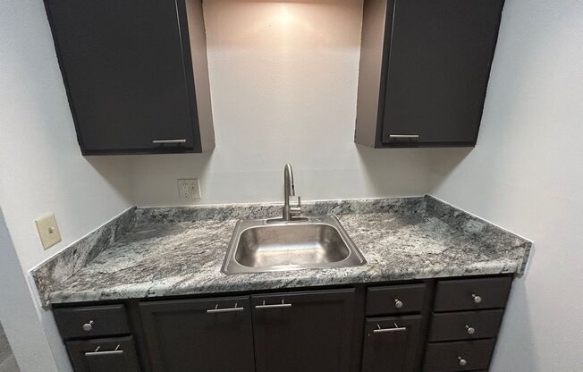 1 bed, 1 bath, $995, Unit 247