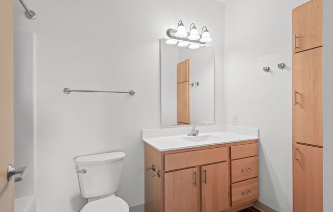 2 beds, 2 baths, 930 sqft, $2,146, Unit 607