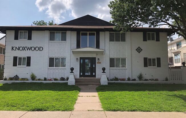 Knoxwood Apartments - Updated Units!