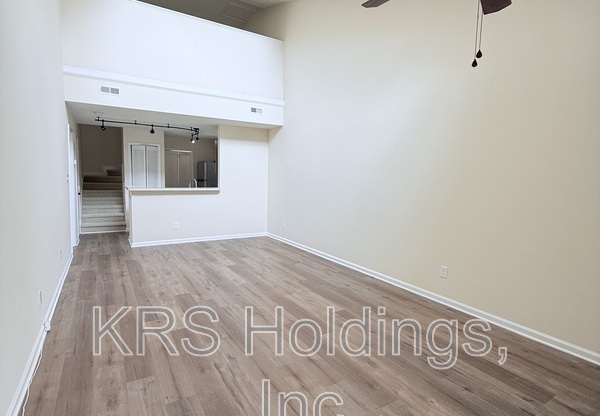 4921 HOLLENDEN