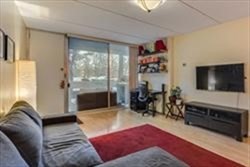 2 beds, 1 bath, 810 sqft, $3,000, Unit T35