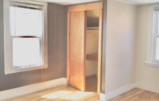 2 beds, 1 bath, $2,350, Unit 1