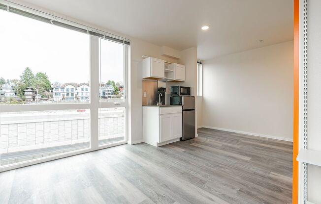 Studio, 1 bath, 175 sqft, $950, Unit 613