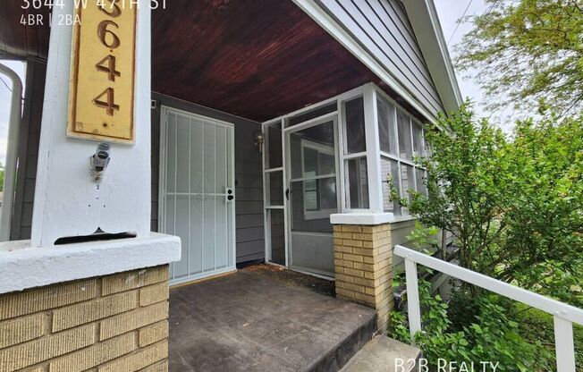 3644 W 47 ST
