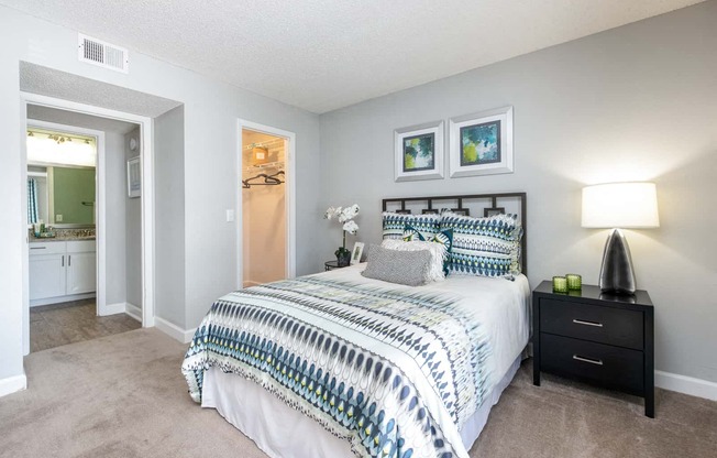 Tampa Pet Friendly Apartments at Arbour Ponds Aspen bedroom angle 2x2 950 sq ft