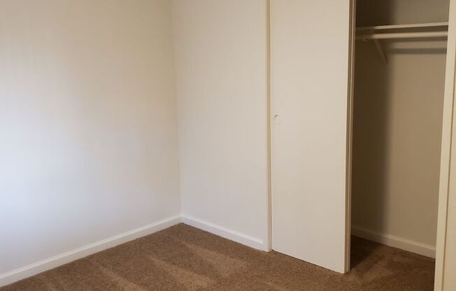 2 beds, 1.5 baths, 900 sqft, $1,620, Unit B 152