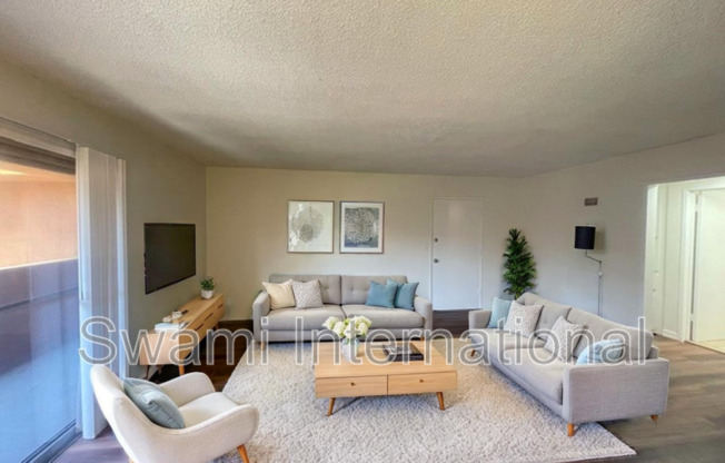 100 E HILLCREST BLVD