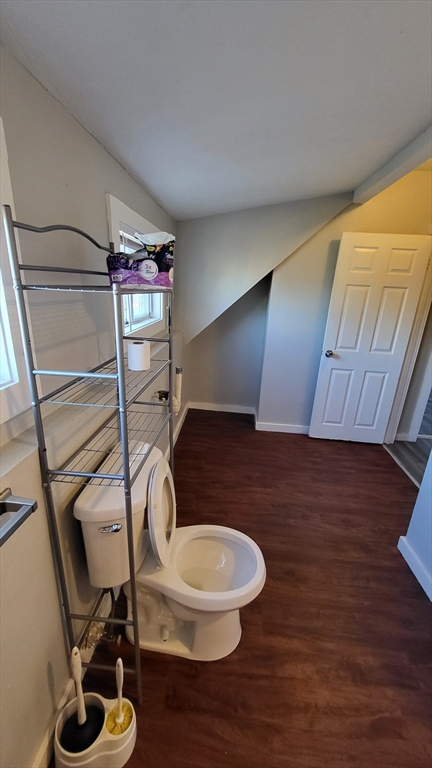 2 beds, 1 bath, $1,900, Unit 3