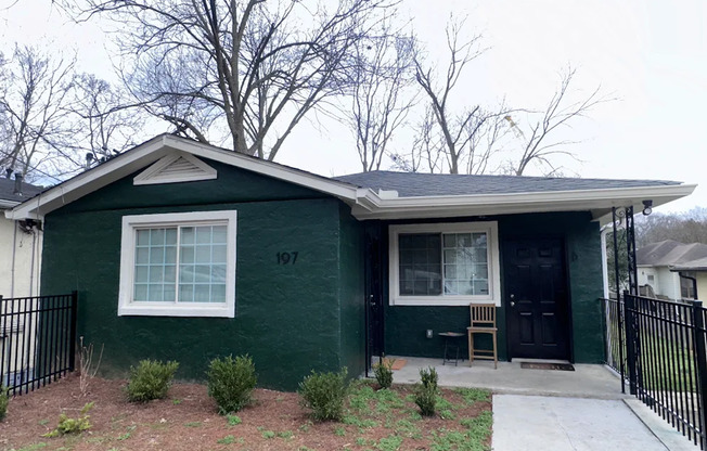 197 South Ave SE