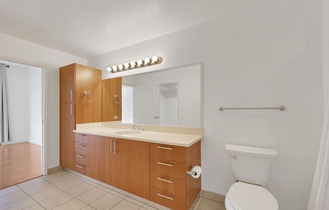 1 bed, 1 bath, $2,000, Unit # 3503