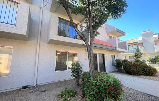 Two bdrm Townhome for RENT in Paradise Valley!