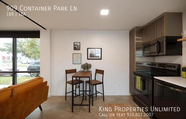 909 CONTAINER PARK LN