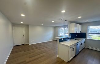 2 beds, 1.5 baths, 850 sqft, $1,925, Unit A01