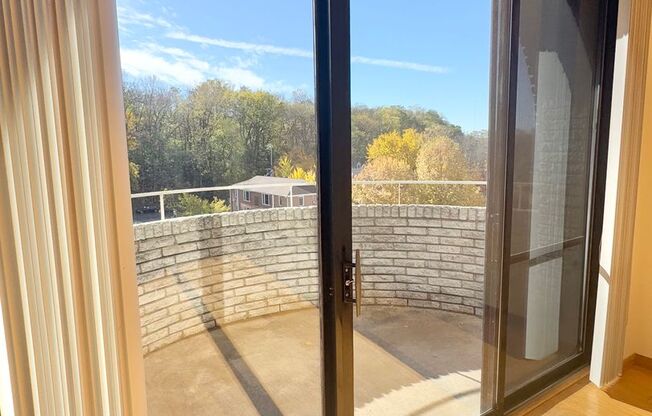 2 beds, 2 baths, 1,100 sqft, $1,795, Unit 301