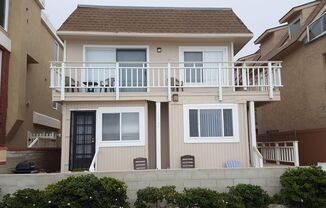 3509-12 Ocean Front Walk ** - 1889L