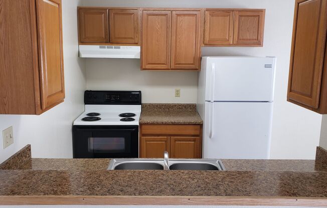2 beds, 1 bath, 775 sqft, $1,300, Unit A1