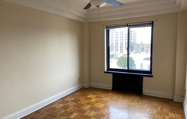 1 bed, 1 bath, $1,075, Unit 404