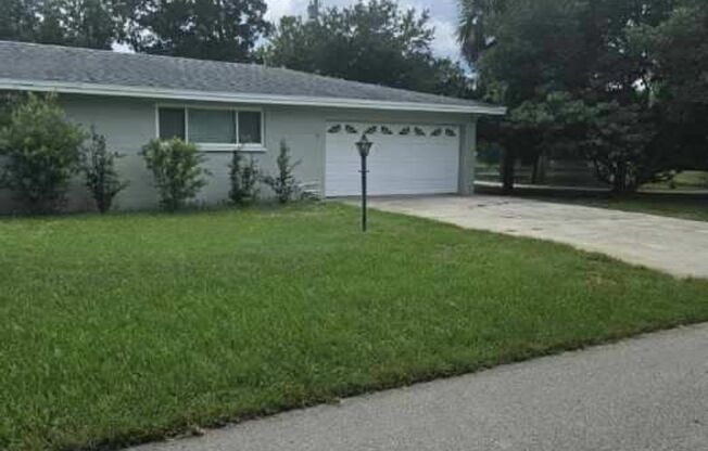 BEAUTIFUL 4 BEDROOM 2 BATH HOME IN THE BEAUTIFUL SOUTH DAYTONA